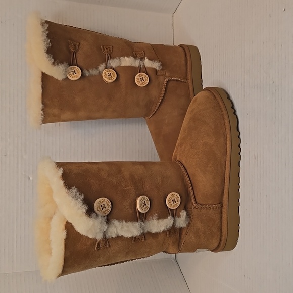 SOLD on eBay!! UGG Australia Classic Tall Bailey Button Triplet Shearling Size 4 - Picture 1 of 12